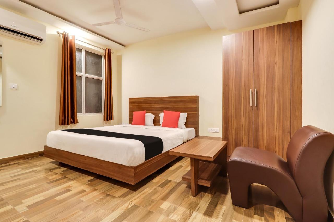 Super Capital O Seven Wonders Near Sahara Ganj Mall
