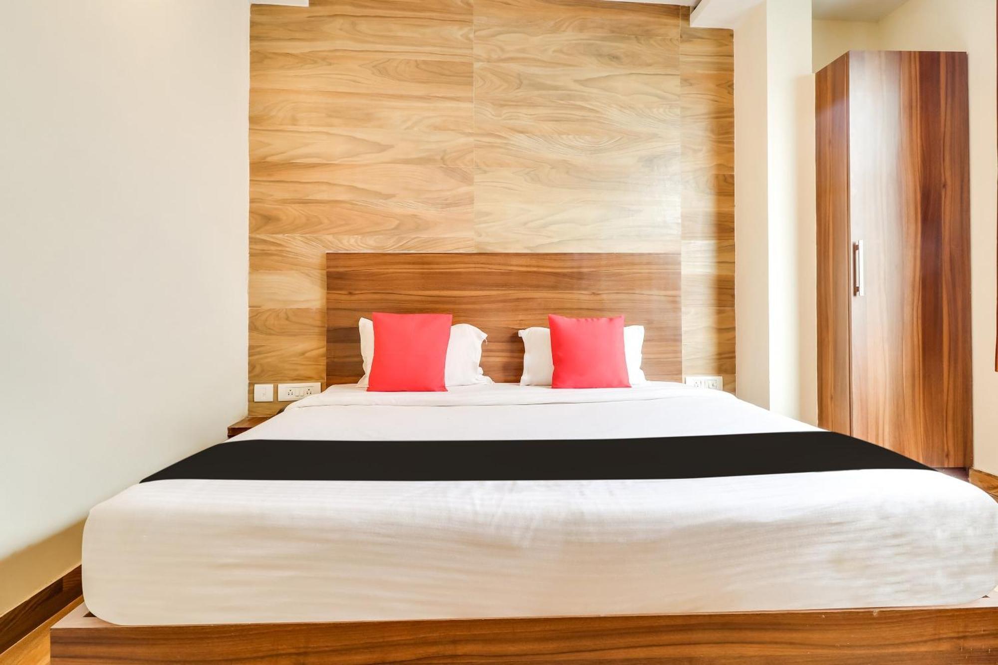 Super Capital O Seven Wonders Near Sahara Ganj Mall Hotel Lucknow